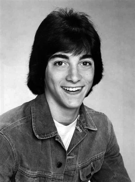 How to pronounce Scott baio .
